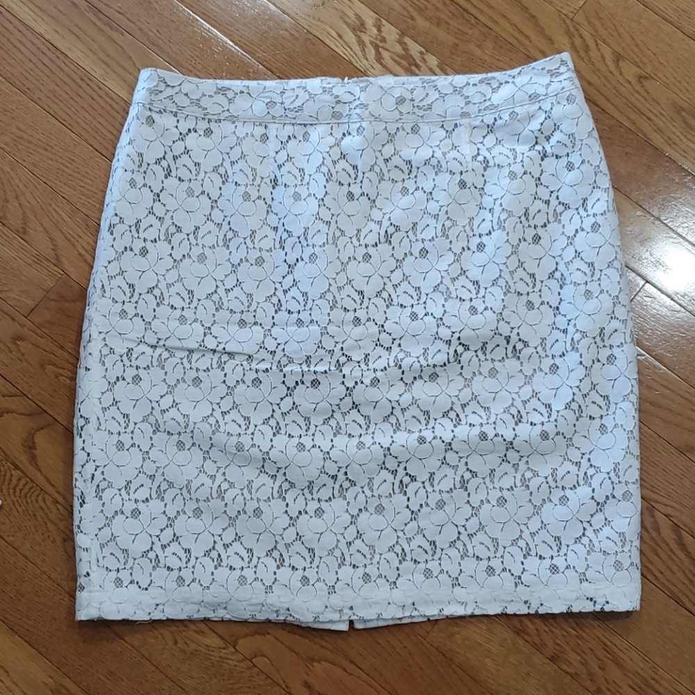 Apt.9Lace Overlay Cream and Nude Skirt